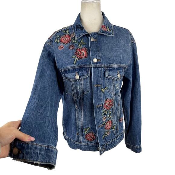 Zara Denim Embroidered Love Roses Oversized Jeans Denimwear Jacket Size Small - Picture 5 of 16